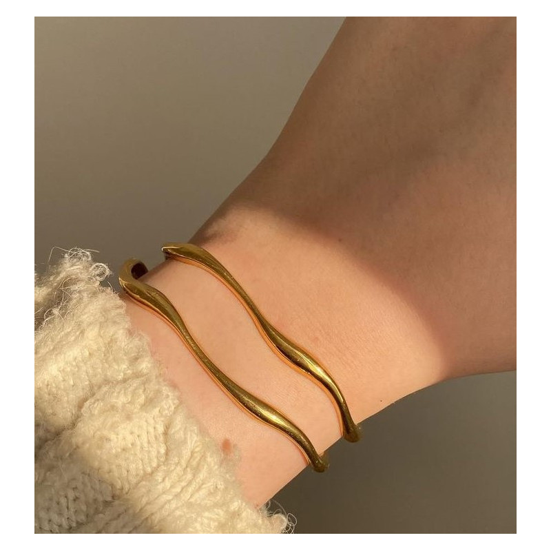 ست دستبند زنانه طلایی مینیمال